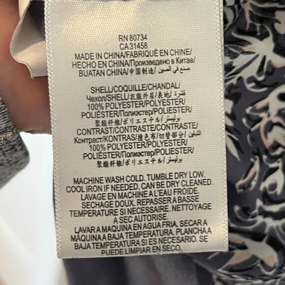 BCBGMaxAzria Black & Cream Floral Blouse – Long Sleeve Size Small - Picture 4 of 5